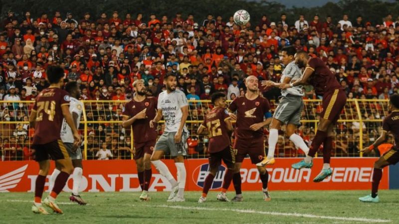 Soi kèo châu Á trận đấu Bali United vs PSM Makassar
